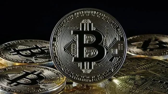 bitcoin-price-declines-amid-regulatory-concerns-and-prolonged-outflows
