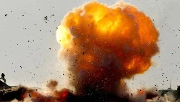 explosions-are-heard-in-lviv-and-ivano-frankivsk-regions-air-defense-is-working