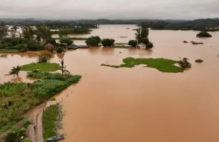 deadly-floods-in-brazil-100-people-killed-almost-one-hundred-and-fifty-more-missing