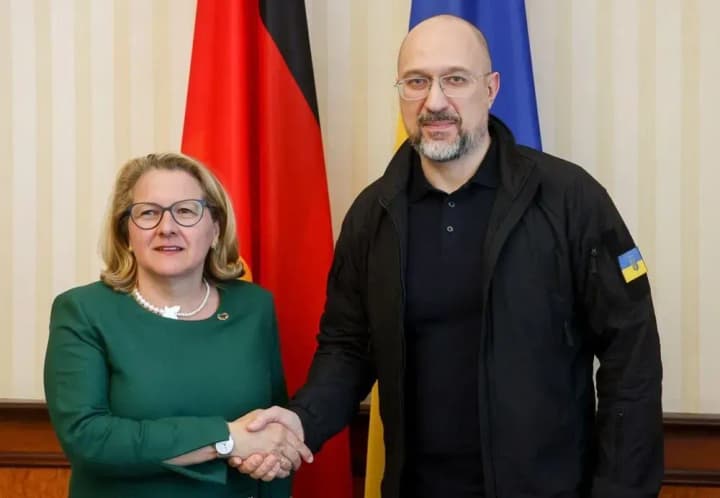 shmyhal-met-with-the-minister-of-development-of-germany-they-discussed-the-implementation-of-joint-projects
