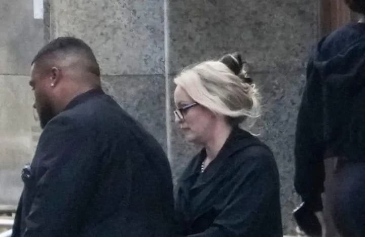 stormy-daniels-and-trumps-lawyer-clash-in-interrogation-the-former-presidents-defense-considers-the-porn-actresss-testimony-questionable