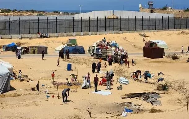 izrail-prodolzhit-operatsiyu-protiv-khamasa-v-rafikhe-posle-preduprezhdeniya-ssha-o-prekrashchenii-postavok-oruzhiya-smi