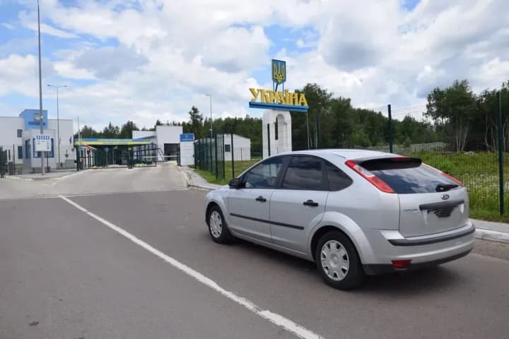 z-ukrainy-pislia-velykodnia-prodovzhuie-vyizhdzhaty-bilshe-liudei-nizh-pryizdyty-nazvaly-tsyfry