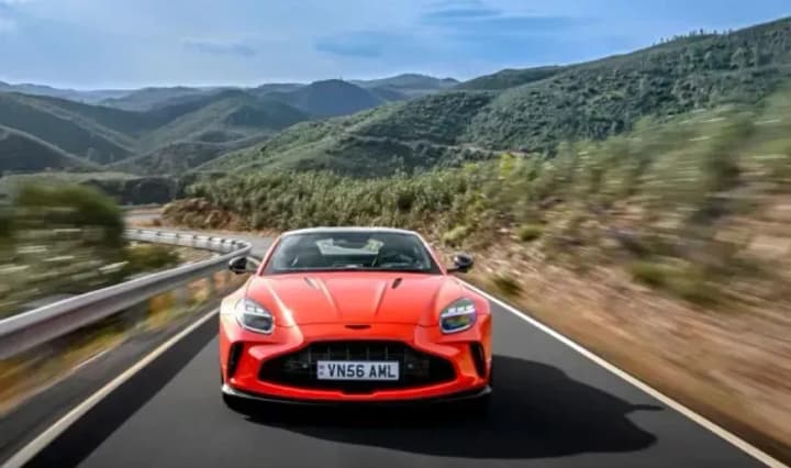 the-new-aston-martin-vantage-will-receive-a-completely-new-interior-and-a-significant-power-upgrade