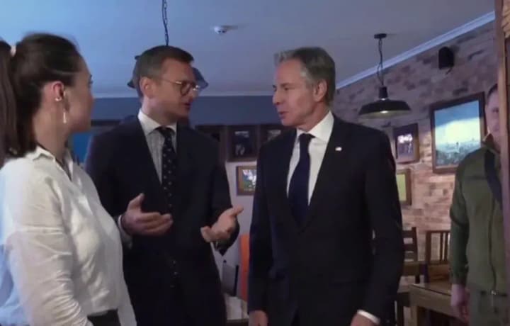 blinken-ta-kuleba-poobidaly-razom-u-pitserii-v-tsentri-kyieva