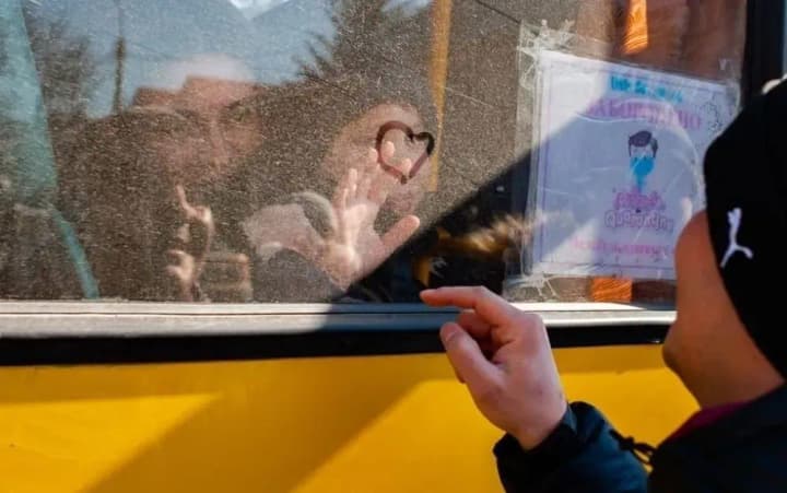 more-than-1000-people-evacuated-in-three-days-from-bilopillia-and-vorozhba-to-sumy-regions-border-areas