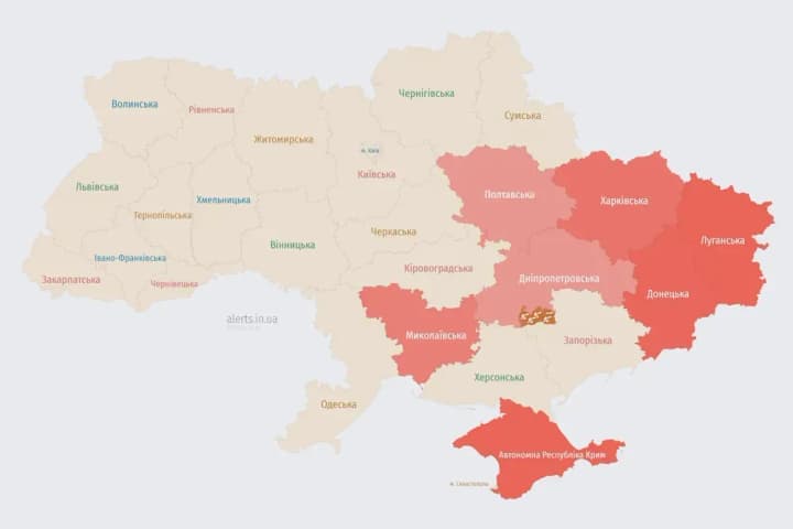 air-force-warns-dnipro-of-missile-threat