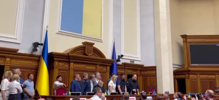 rada-meeting-adjourned-due-to-mps-blocking-the-rostrum