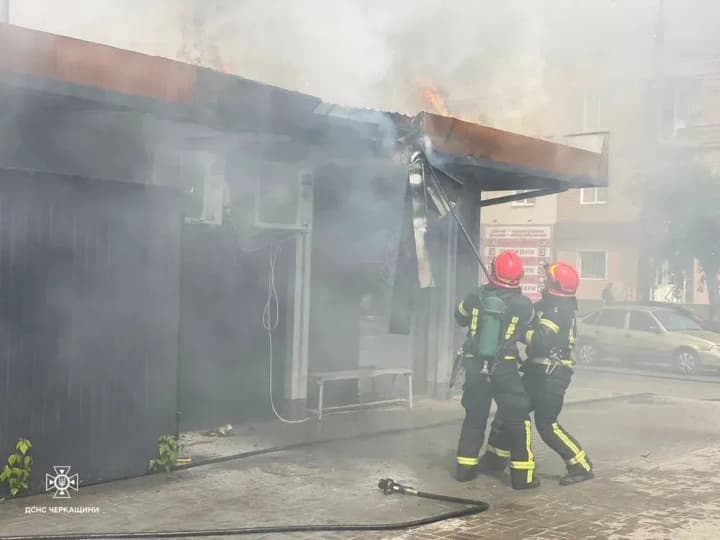 in-smela-cherkasy-region-a-cafe-caught-fire