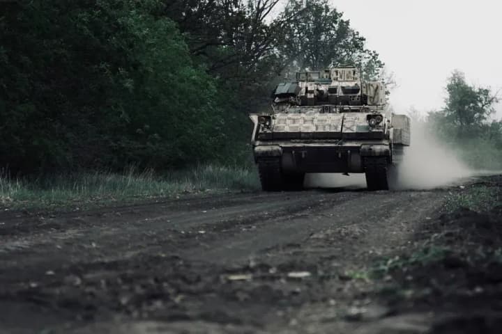 na-pokrovskomu-napriamku-tochytsia-sim-boiovykh-zitknen-henshtab