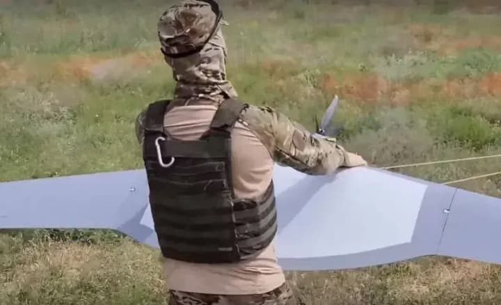 rossiyane-osnashchayut-svoi-droni-razvedchiki-albatros-m5-yaponskimi-videokamerami-chto-izvestno