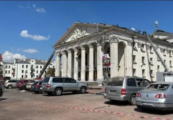 cherez-mobilizatsiiu-aktoriv-chernihivskyi-dramteatr-prypynyt-svoiu-robotu-na-nevyznachenyi-termin