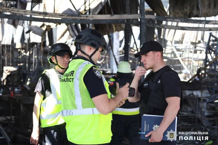 udar-po-gipermarketu-v-kharkove-politsiya-identifitsirovala-14-tel