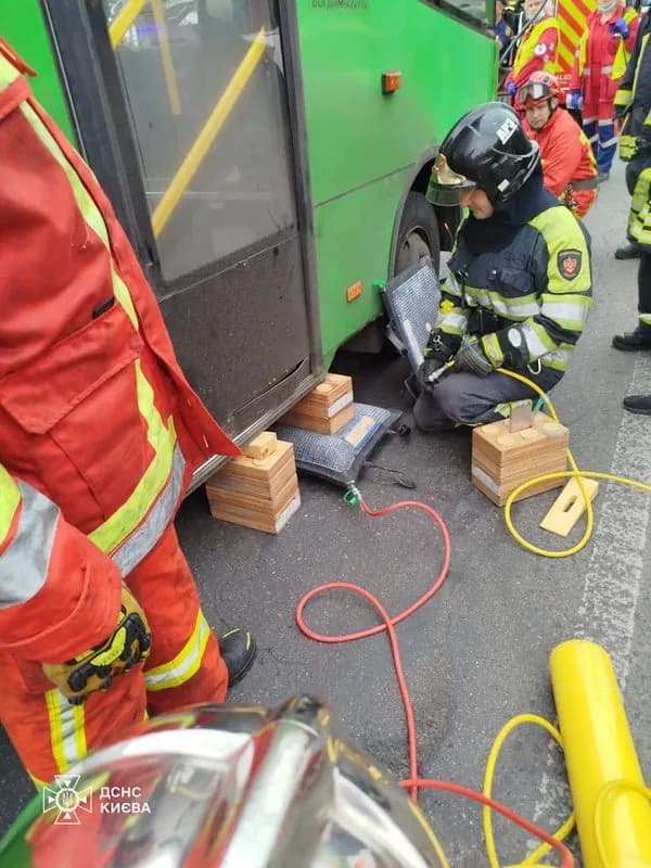 v-kieve-marshrutka-nasmert-sbila-cheloveka