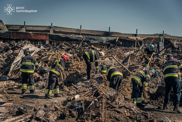 ostalos-20percent-v-kharkove-do-sikh-por-prodolzhaetsya-razbor-zavalov-unichtozhennogo-rossiei-epitsentra