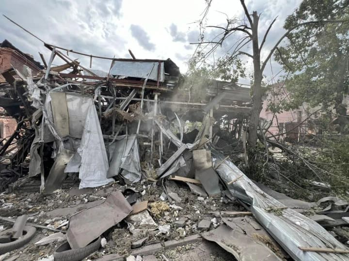 invaders-shelled-the-estuary-at-least-8-people-were-injured