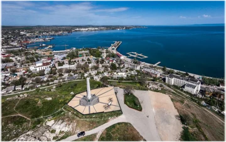 explosions-are-heard-in-the-occupied-kerch