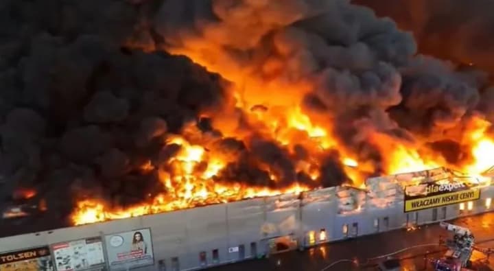 yevropeiskie-sluzhbi-bezopasnosti-schitayut-chto-seriya-pozharov-i-atak-na-infrastrukturu-svyazana-s-rossiei