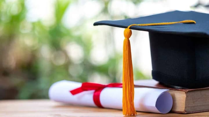 v-mon-zayavili-o-rekordnom-kolichestve-zaregistrirovannikh-na-postuplenie-v-magistraturu