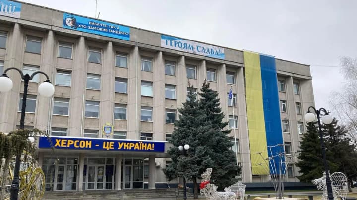 u-khersoni-lunaiut-vybukhy--5