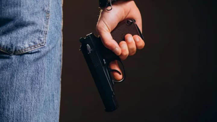 in-the-united-states-a-large-scale-shooting-occurred-there-is-a-dead-and-many-wounded