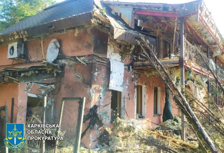 night-strike-of-the-russian-federation-on-a-recreation-center-in-kharkiv-region-claimed-the-life-of-a-displaced-person-the-prosecutors-office-showed-the-consequences