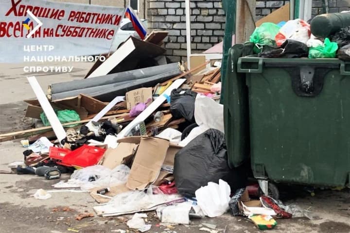 state-employees-instead-of-janitors-the-invaders-solved-the-problem-of-unsanitary-conditions-in-the-occupied-luhansk-region