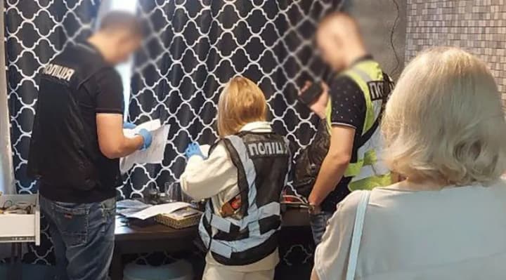 in-kiev-a-banker-with-accomplices-who-are-suspected-of-embezzling-more-than-6-million-uah-was-exposed