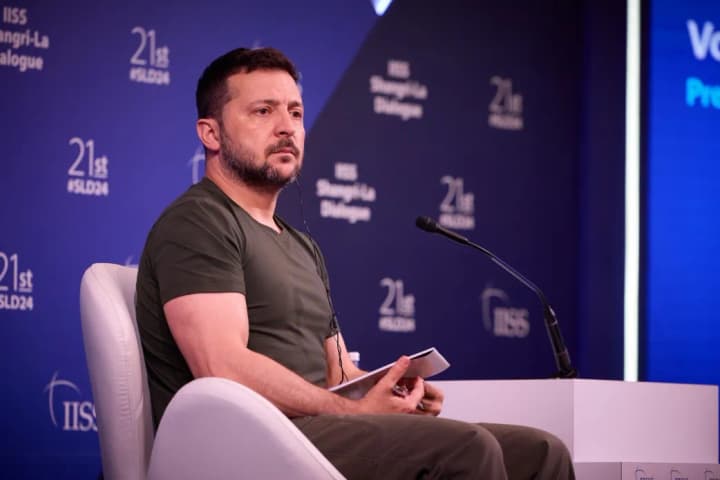 ponad-40percent-ukraintsiv-vvazhaiut-shcho-za-zelenskoho-v-ukraini-pohirshyvsia-stan-demokratii-kmis