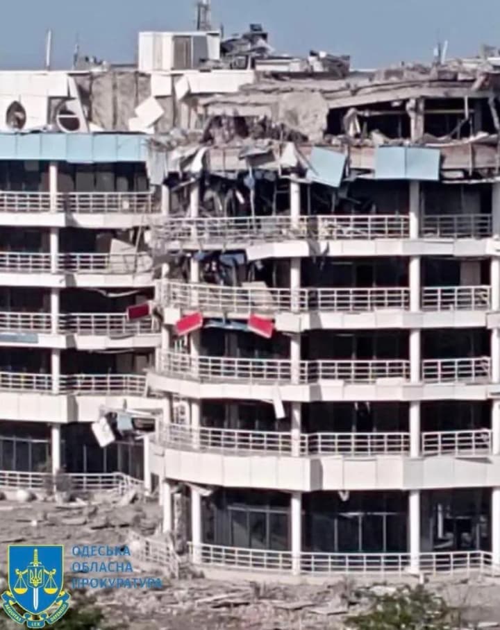 okupanty-vdaryly-po-kurortnomu-selyshchu-na-odeshchyni-potsilyly-po-obiektam-turystychnoi-infrastruktury