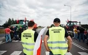 polish-farmers-stop-blocking-the-rava-russkaya-checkpoint