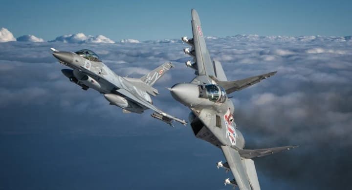 poland-lifted-fighter-jets-into-the-air-due-to-rocket-attacks-on-ukraine