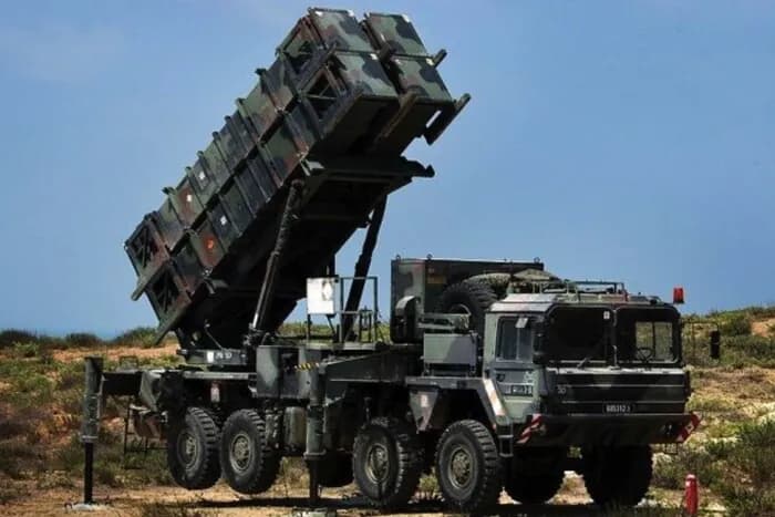 bloomberg-germany-is-considering-transferring-another-patriot-battery-to-ukraine