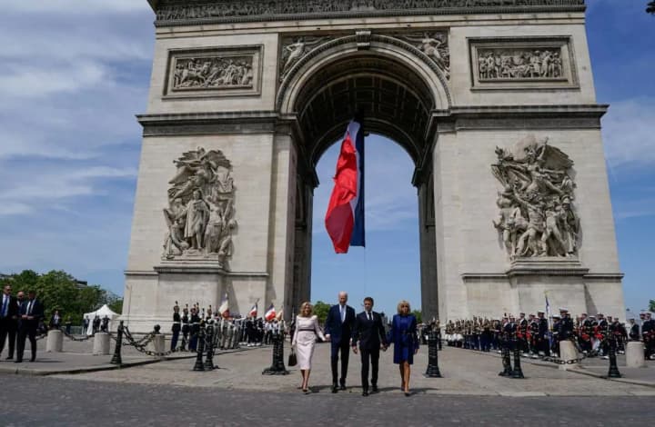 baiden-i-makron-obhovoryly-blyzkyi-skhid-i-ukrainu-pid-chas-urochystoho-derzhavnoho-vizytu