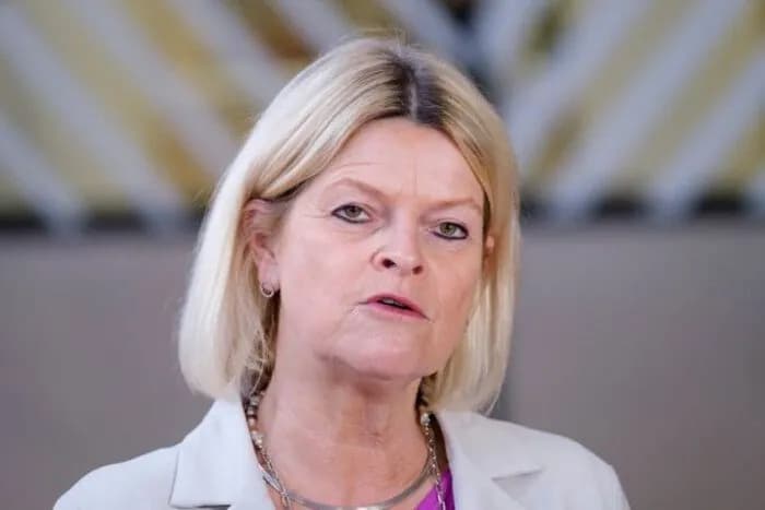 the-head-of-the-austrian-defense-ministry-said-that-the-west-crosses-the-red-line-because-of-permission-to-hit-the-russian-federation