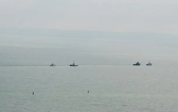 v-azovskomu-mori-buv-atakovanyi-korabel-rf-krymskyi-viter