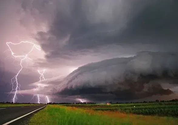 ukraine-will-be-covered-with-thunderstorms-and-hail-in-some-places-tomorrow-forecasters