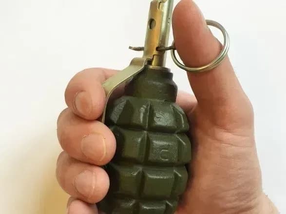 a-man-accidentally-detonated-a-grenade-in-a-post-office-in-lutsk