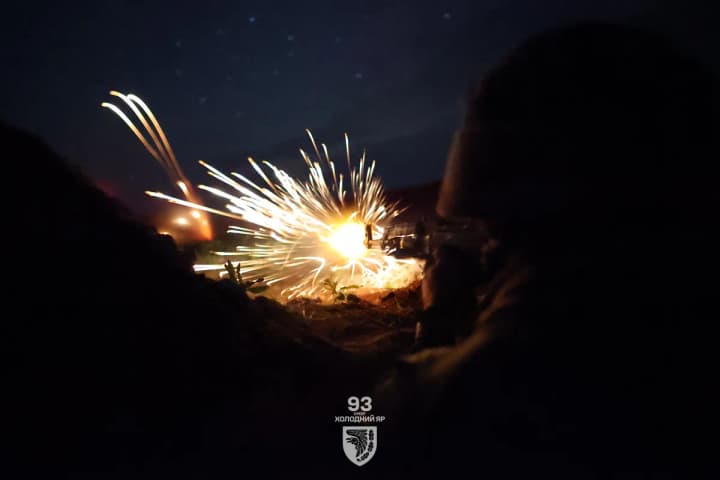 na-fronti-zafiksuvaly-60-boiovykh-zitknen-okupanty-prodovzhuiut-tysk-na-pokrovskomu-napriamku-henshtab