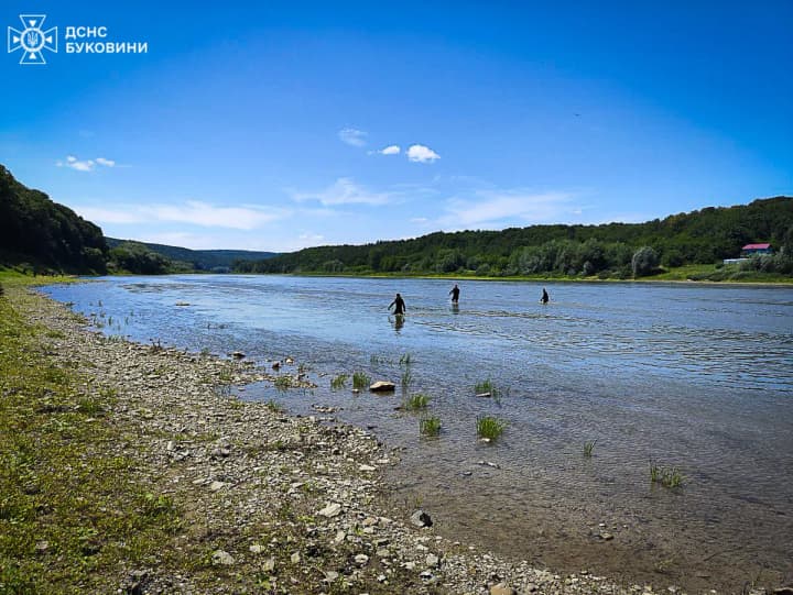 u-chernivetskii-oblasti-u-dnipri-potonuv-pidlitok-shche-odnoho-15-richnoho-khloptsia-shukaiut