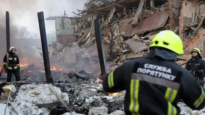 russian-troops-shell-several-settlements-in-sumy-region-ukraine