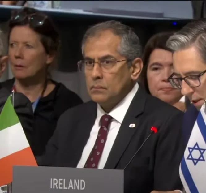 irlandiia-zaklykala-uchasnykiv-samitu-dokladaty-zusyllia-dlia-povernennia-ukrainskykh-ditei