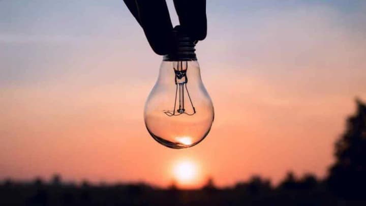 the-list-of-consumers-with-guaranteed-electricity-supply-will-be-reduced-in-ukraine-what-to-prepare-for