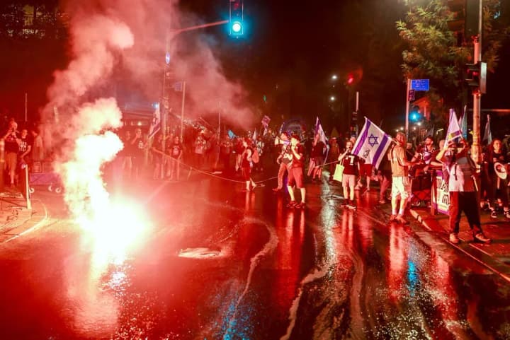 israeli-police-arrest-at-least-9-people-during-anti-government-protests-in-jerusalem