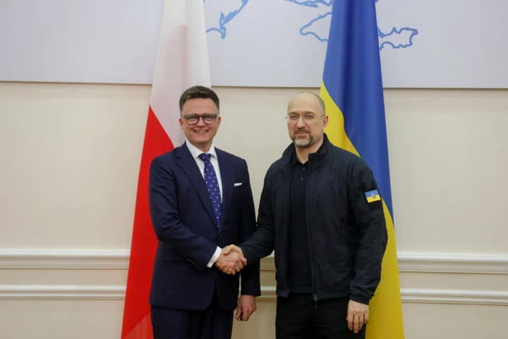 shmyhal-obhovoryv-vidnovlennia-ukrainskoi-enerhetyky-z-marshalkom-seimu-polshchi