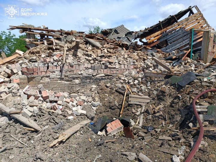 enemy-strike-with-high-explosive-aerial-bombs-on-zaporozhye-region-the-state-emergency-service-showed-the-consequences