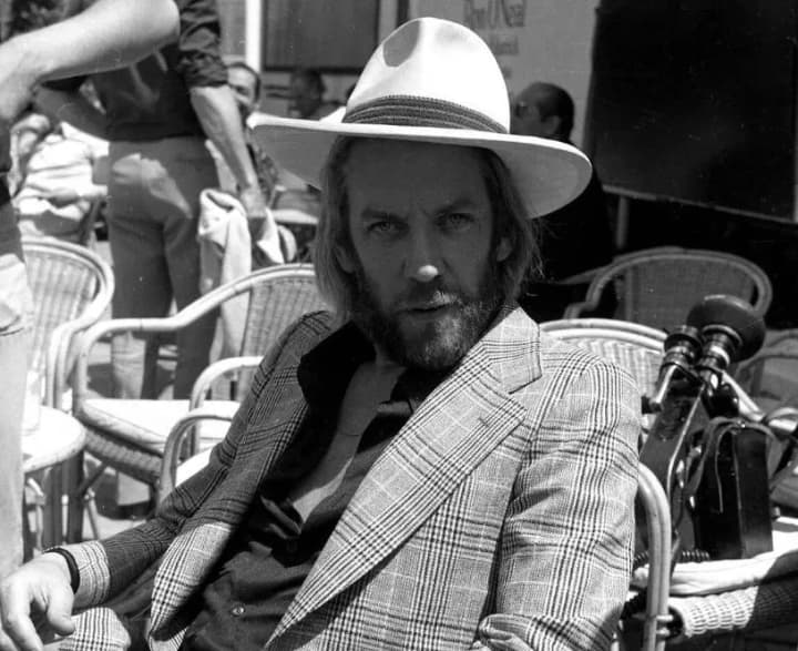 owned-every-scene-he-was-in-donald-sutherland-did-not-play-action-movies-or-heroes-in-love-but-he-was-a-real-guarantee-of-quality-wp