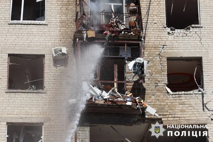 kilkist-poranenykh-u-kharkovi-pislia-ataky-rf-zrosla-do-52-prokuratura