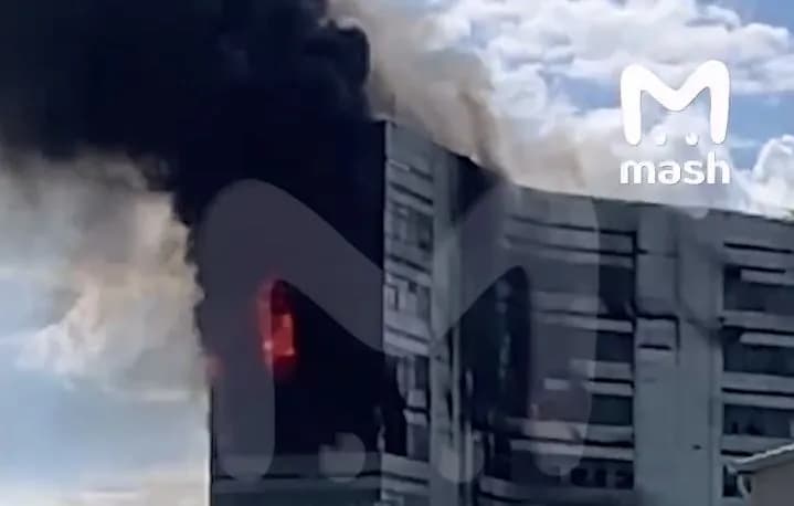 the-fire-in-the-russian-research-institute-which-produces-radio-components-is-becoming-more-and-more-large-scale-it-is-known-about-two-dead-and-four-wounded