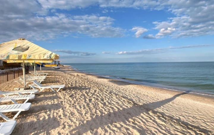 invaders-destroyed-recreational-infrastructure-of-the-azov-coast-and-advertise-resorts-of-the-caucasus-to-people-fedorov